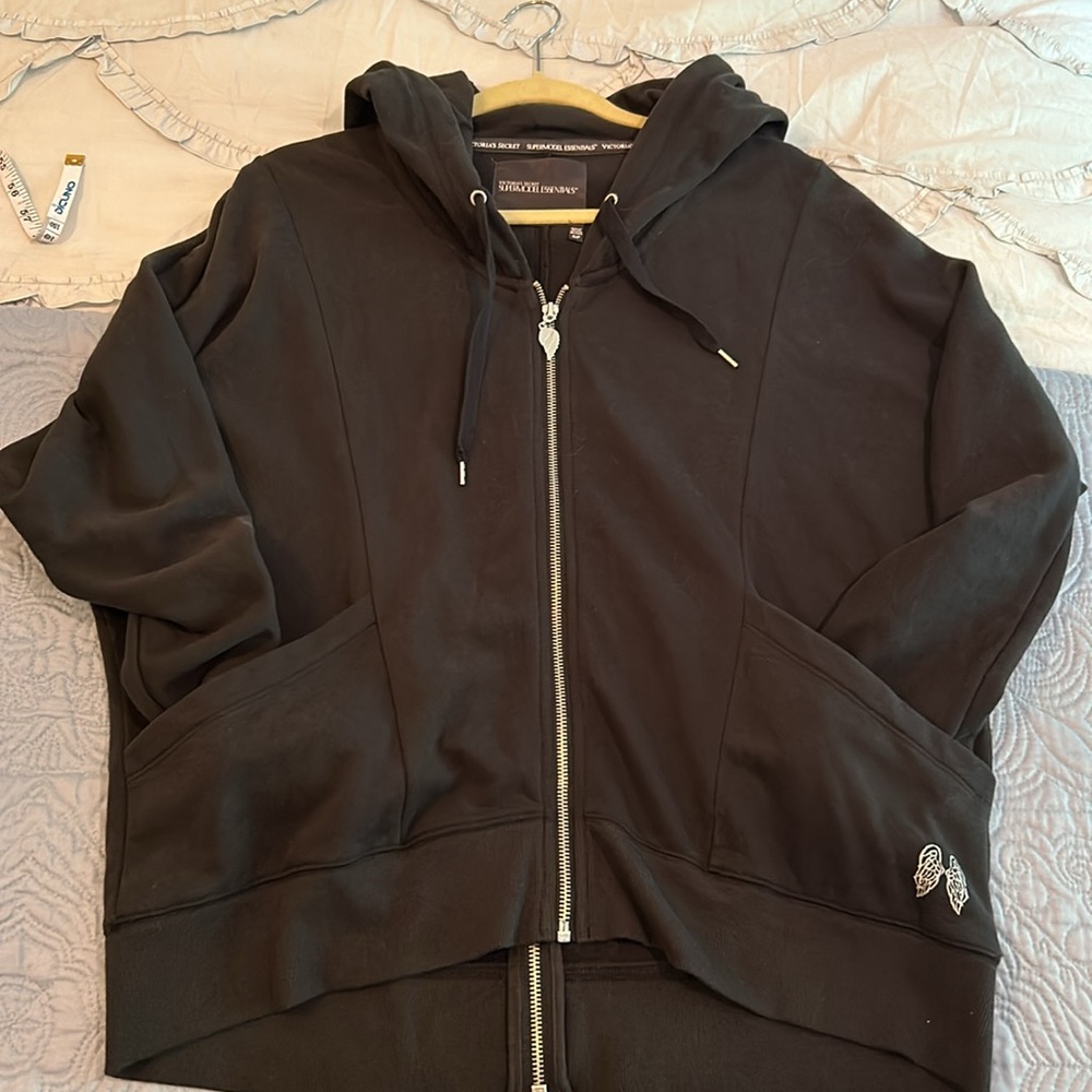 VICTORIA’S SECRET Hoodie - Picture 8 of 13